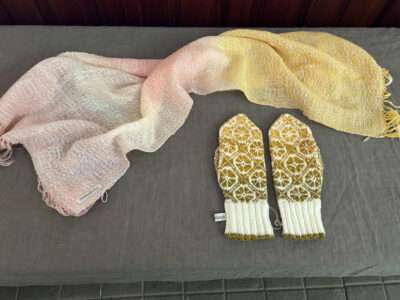 Mittens and scarf from IFFS 2025 exhibit